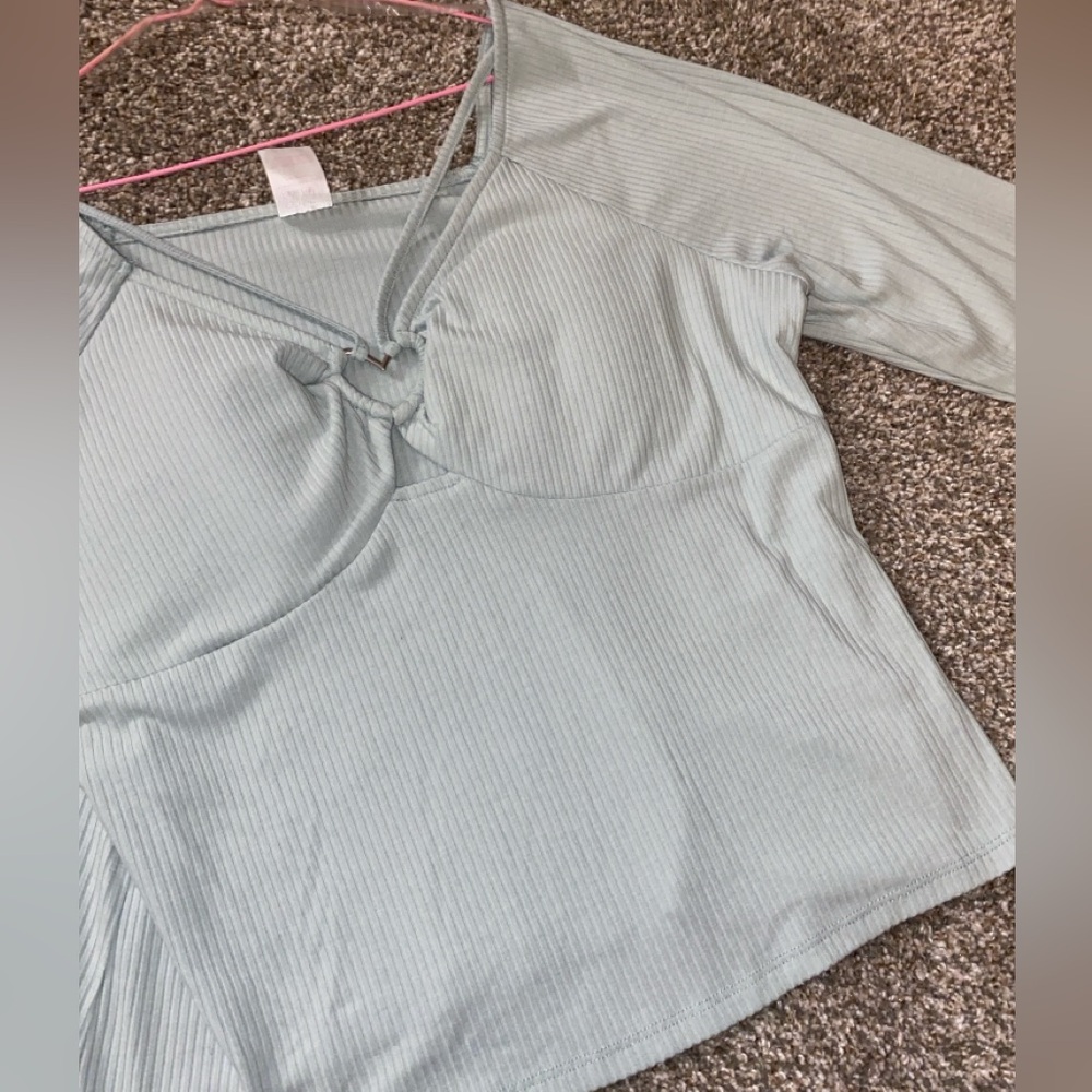 No Boundaries Light Blue Heart Detail Women's Blouse - Picture 3 of 4